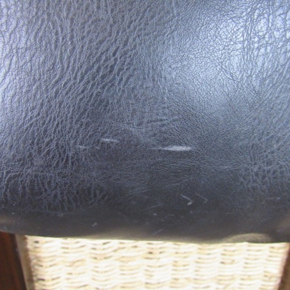 Liz Claiborne Black Shoulder Bag Purse - Picture 6 of 8